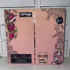 NWT Ed Hardy Essential Makeup Set in Pink and Black